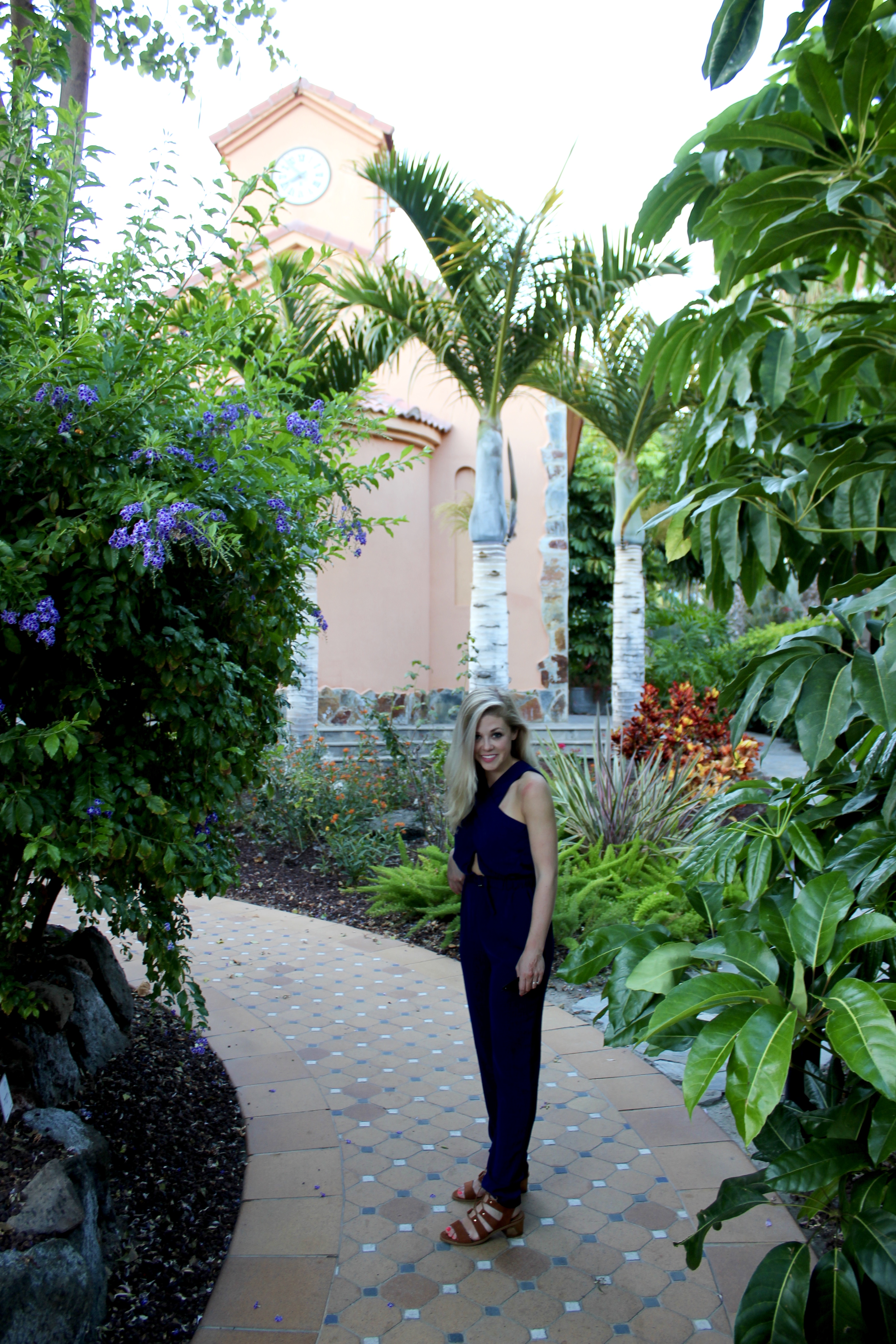 LITTLE-MISTRESS-canary-islands