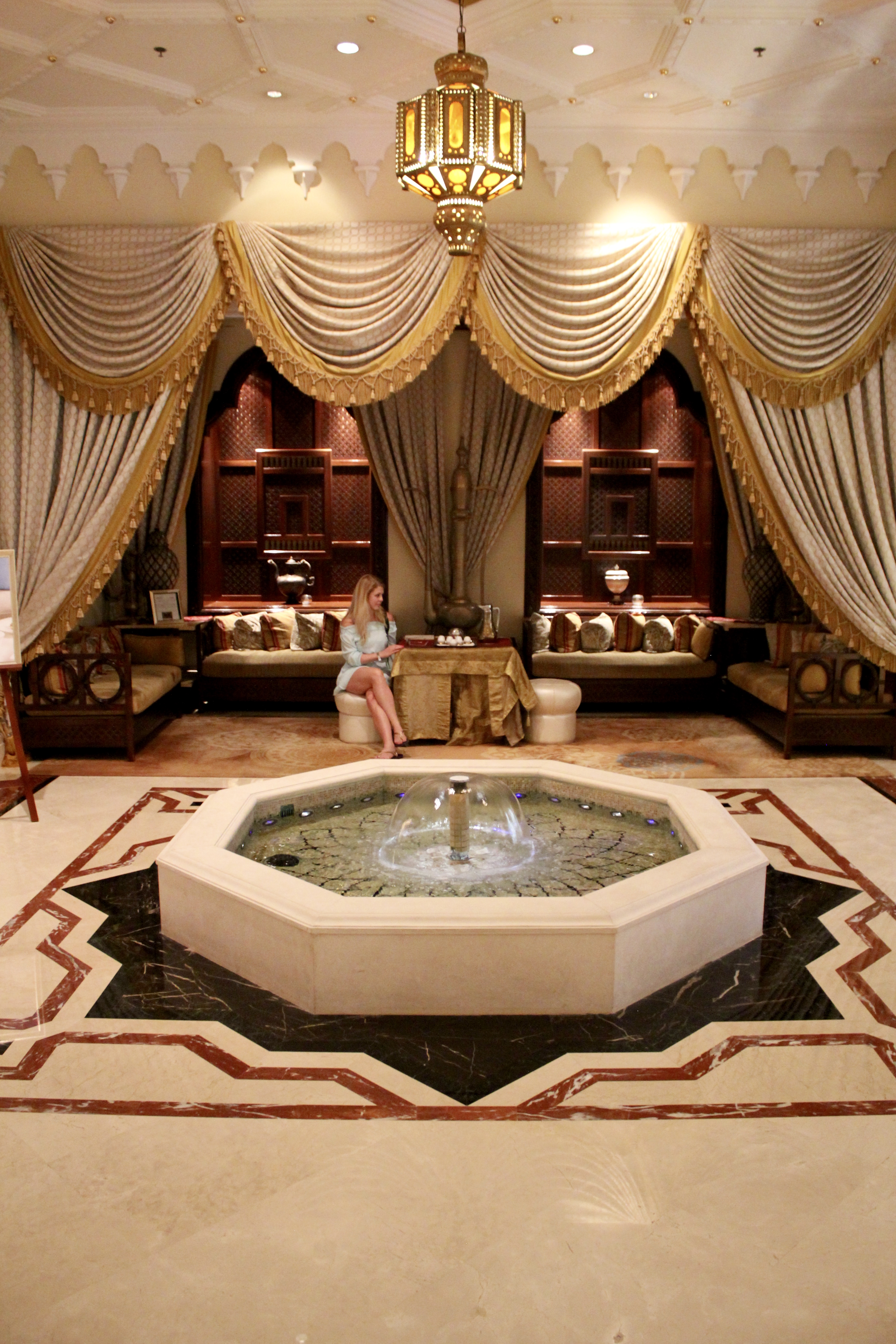 RITZ-CARLTON-DUBAI