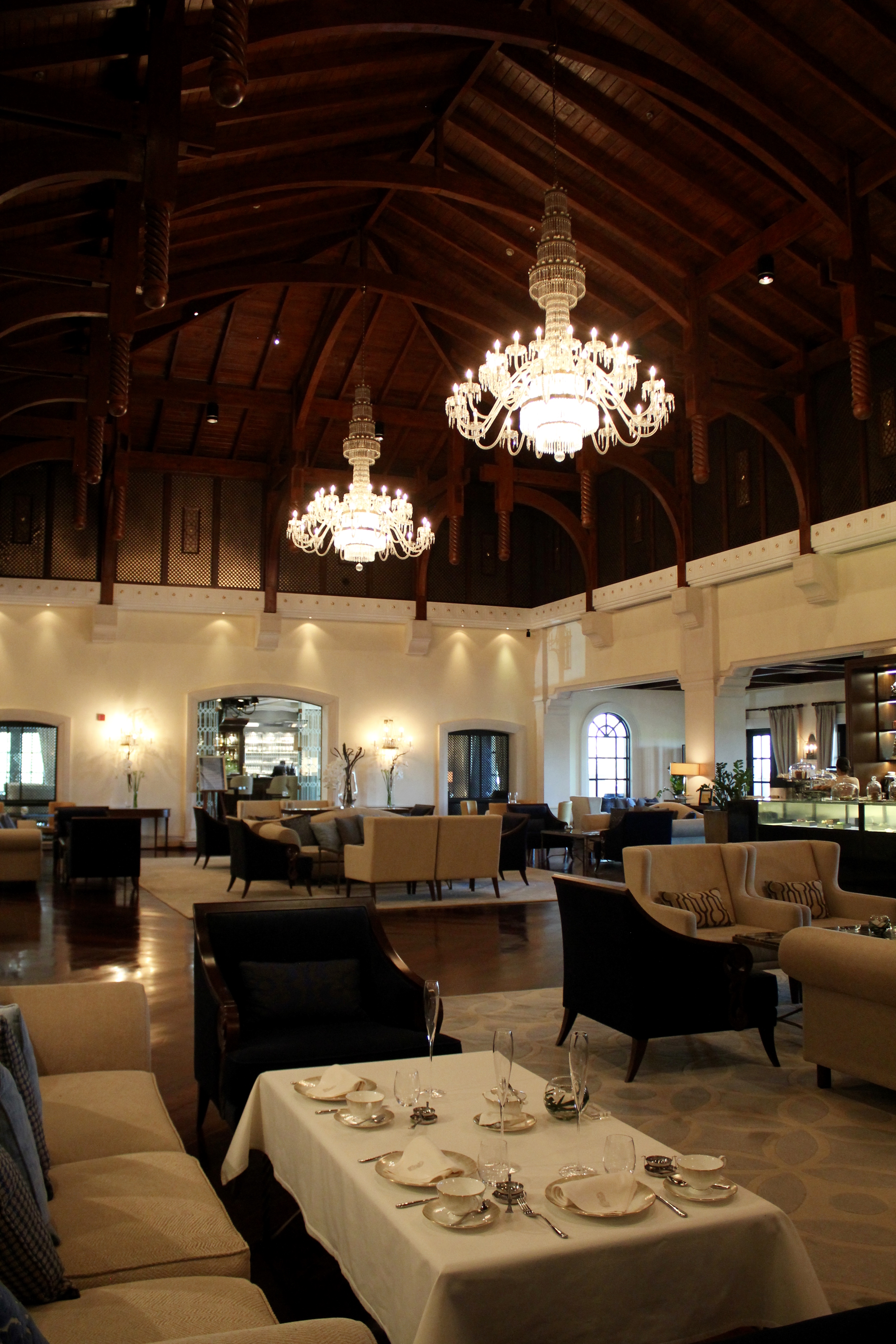 RITZ-CARLTON-DUBAI