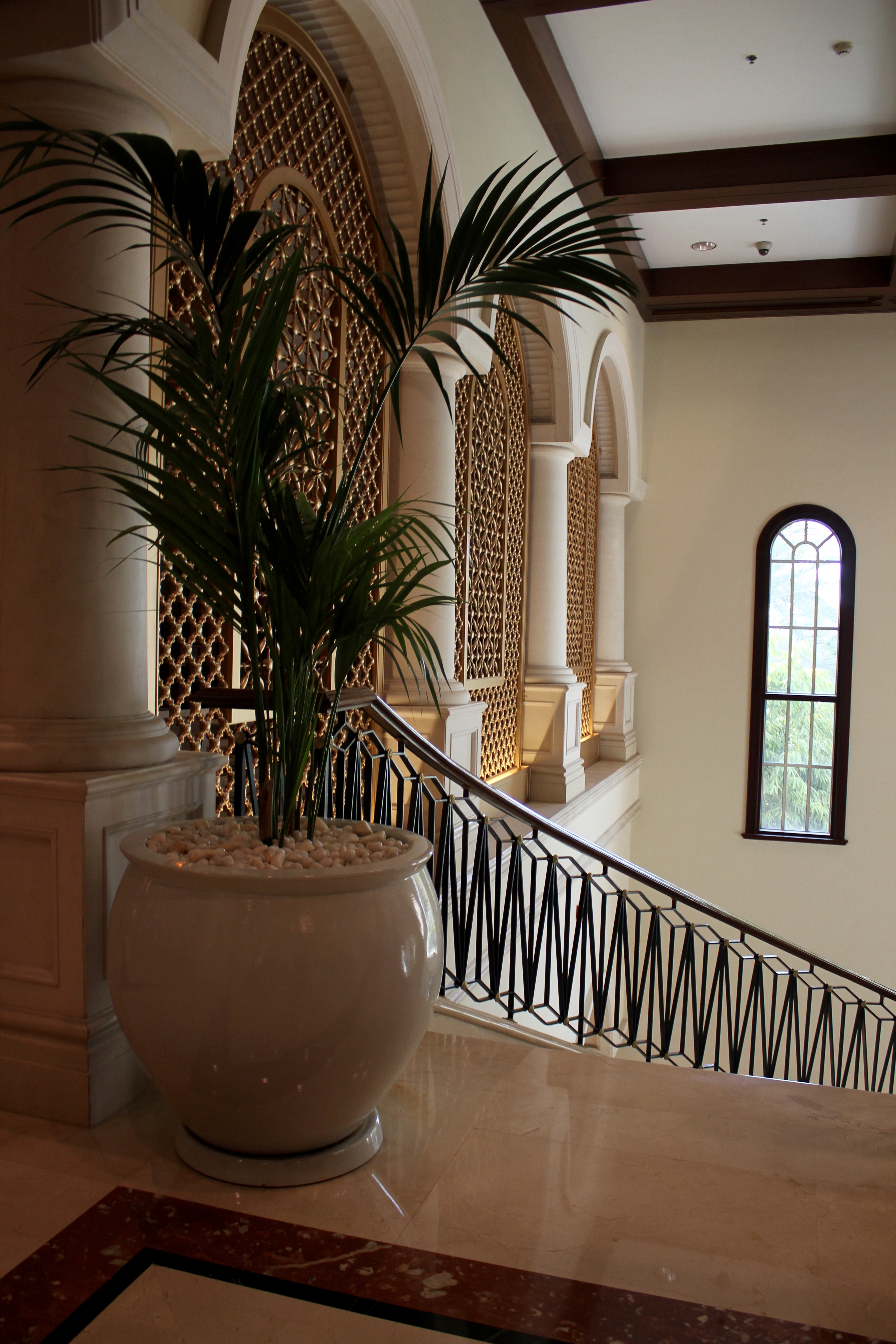 RITZ-CARLTON-DUBAI