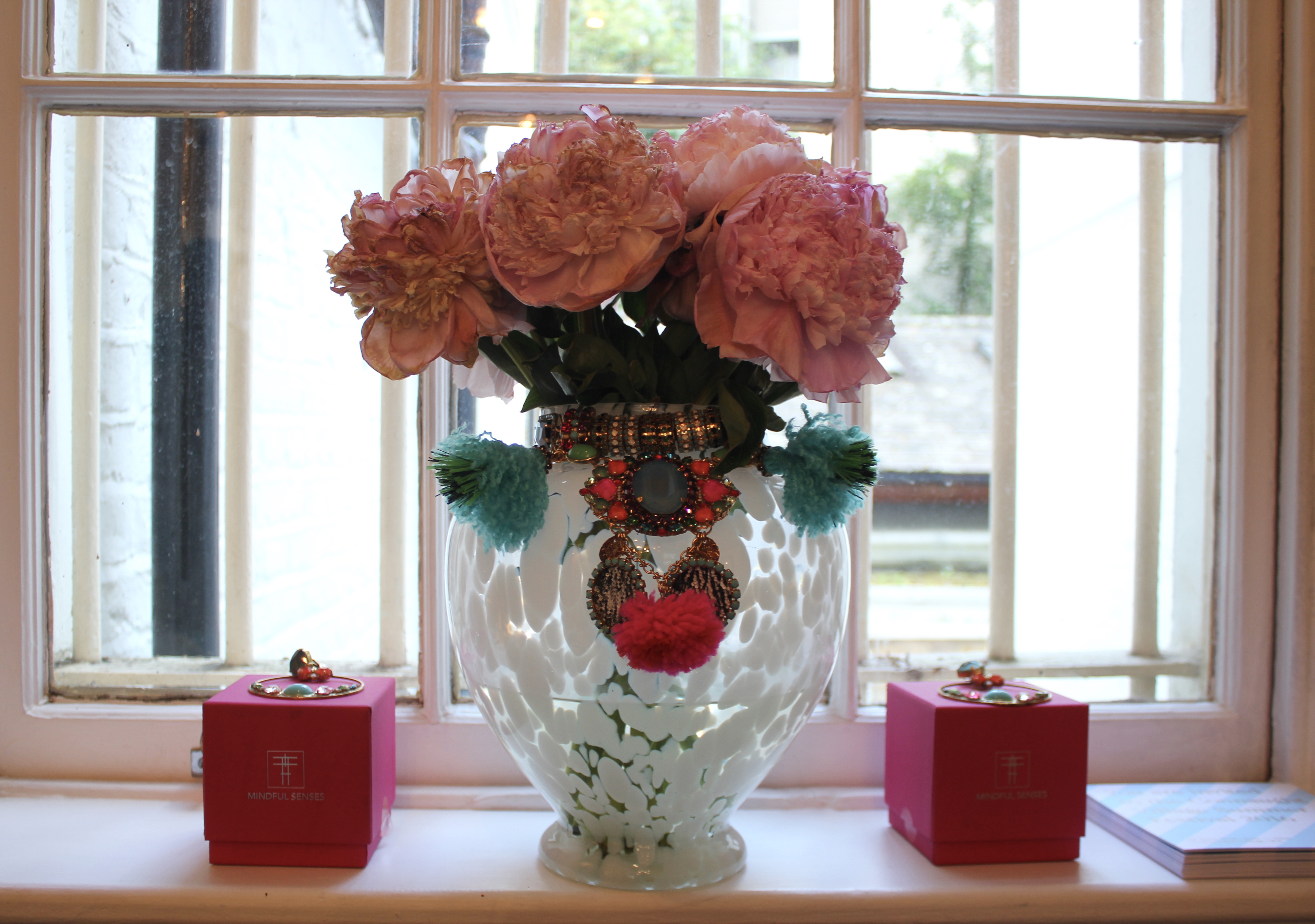 LONDON-CONNAUGHT-VILLAGE