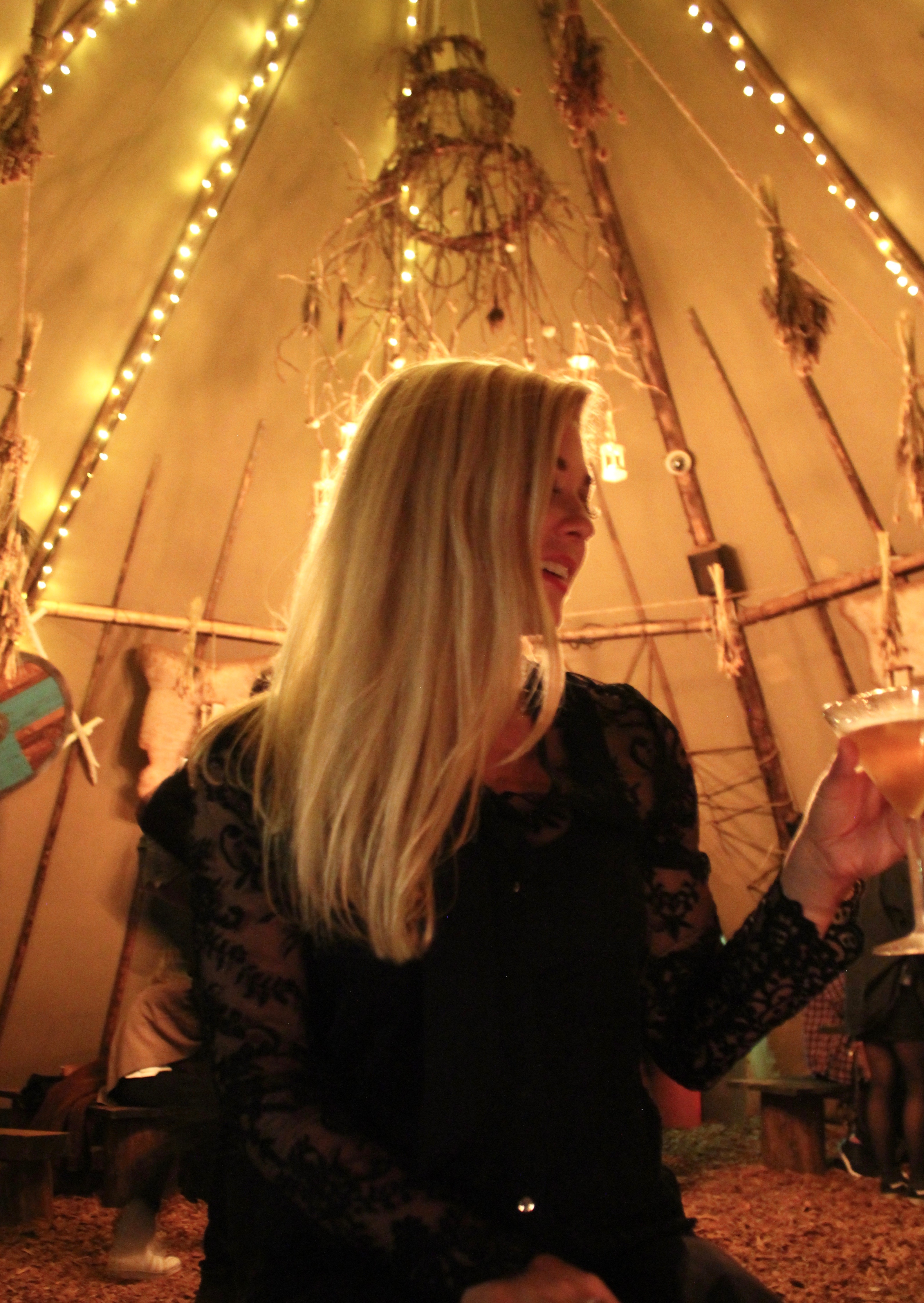 Queen of Hoxton Sky Halla