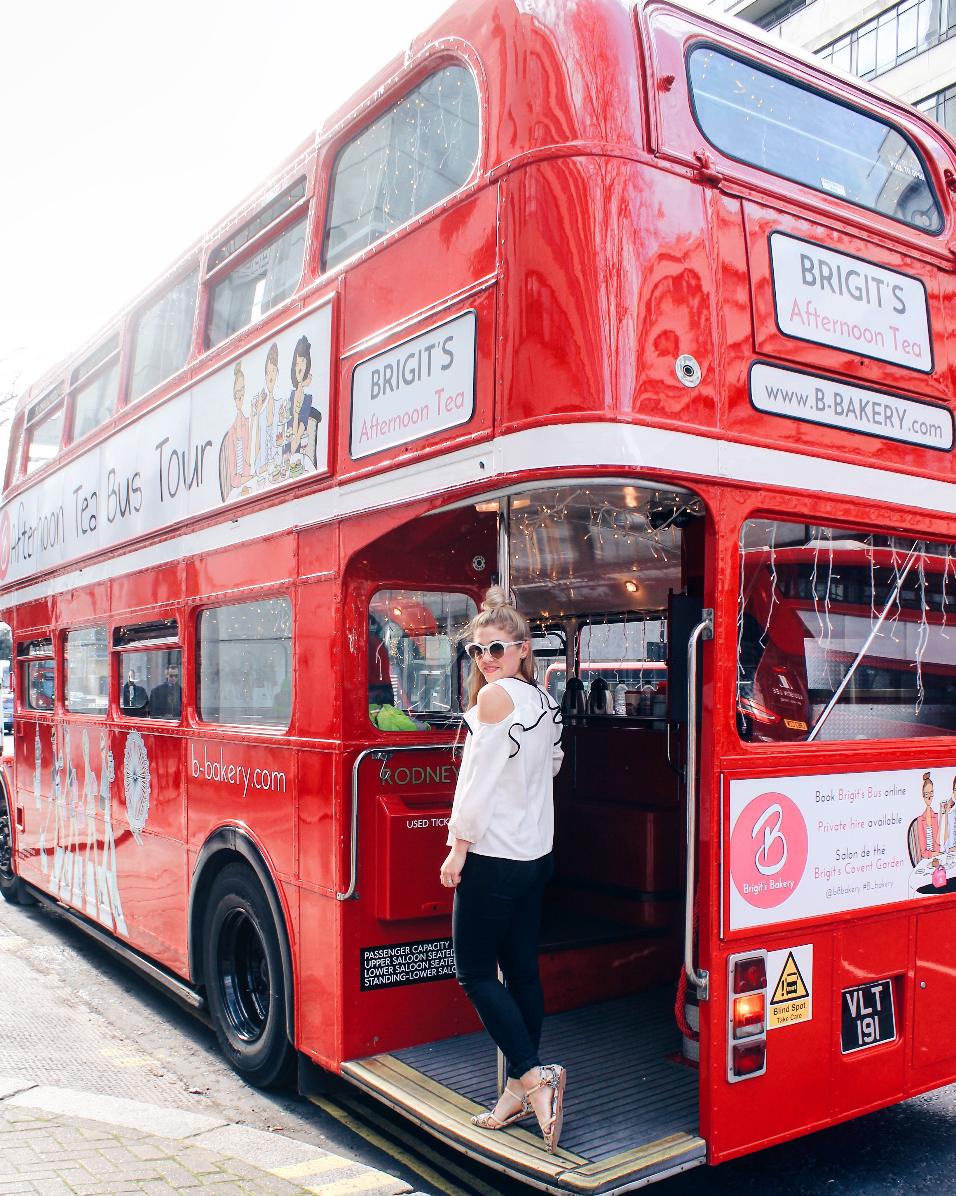 B BAKERY AFTERNOON TEA BUS TOUR