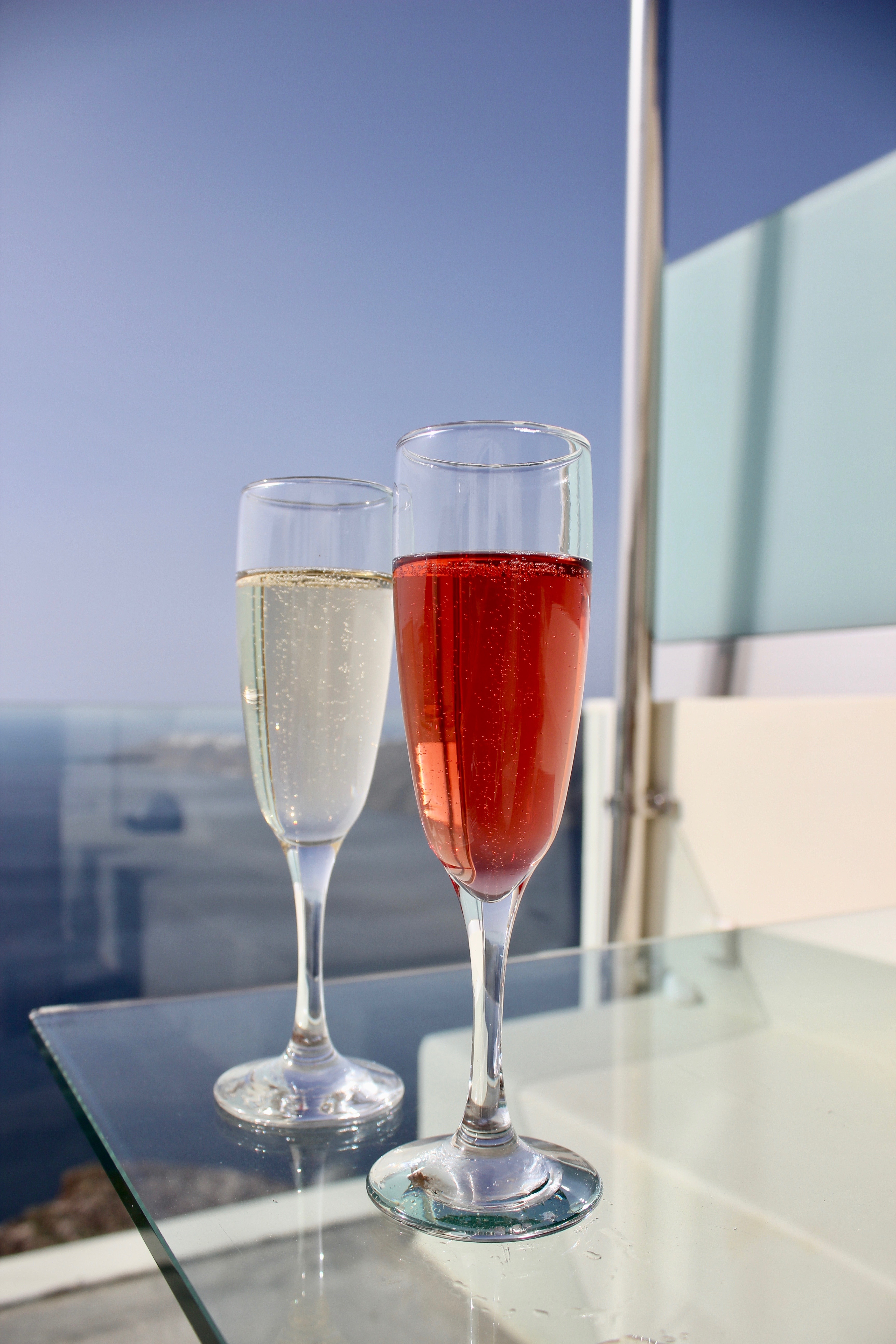 Suite Life Santorini : West East Suites