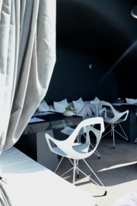 Suite Life Santorini : West East Suites