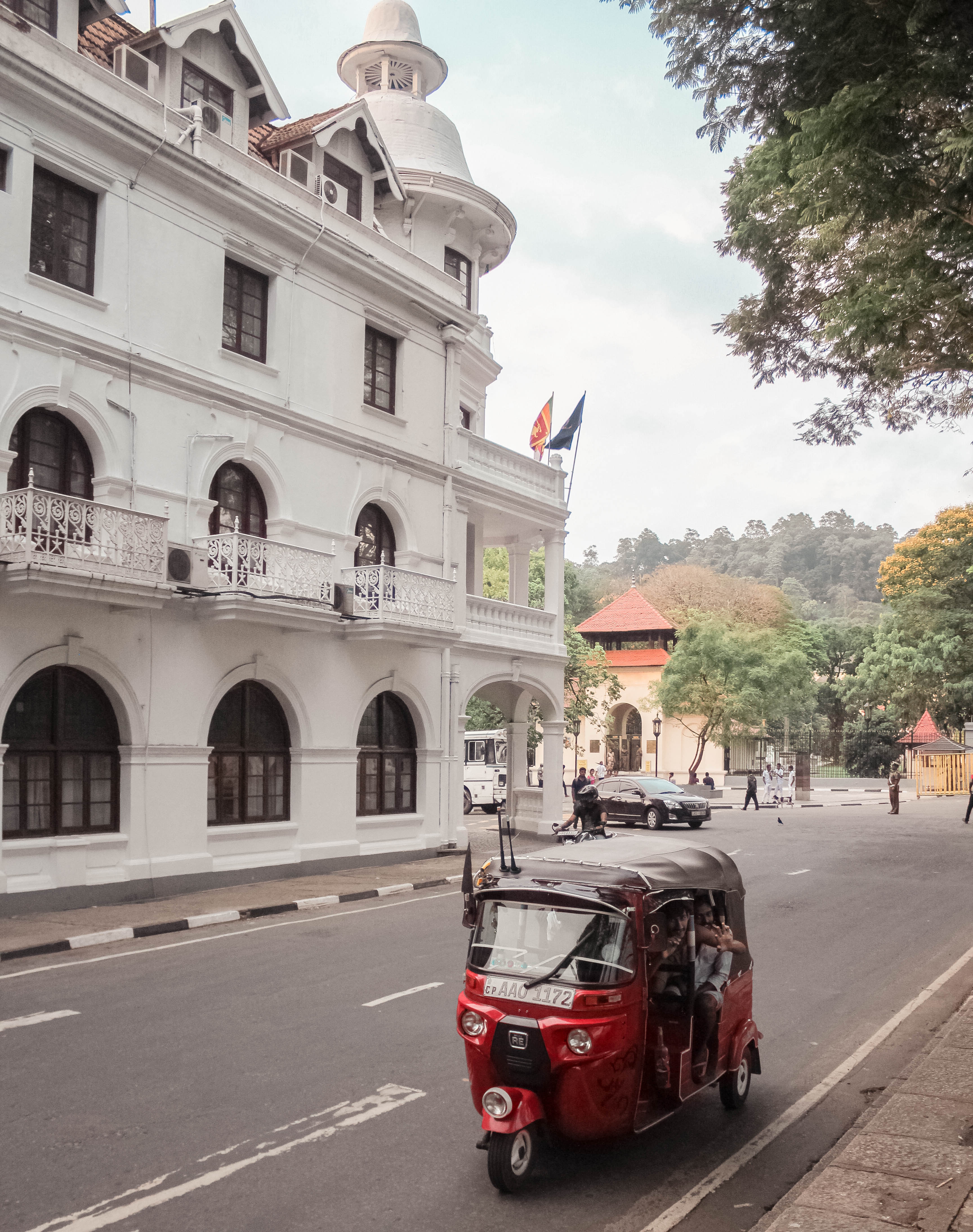 5 THINGS YOU CANT MISS IN KANDY SRI LANKA | the belle abroad