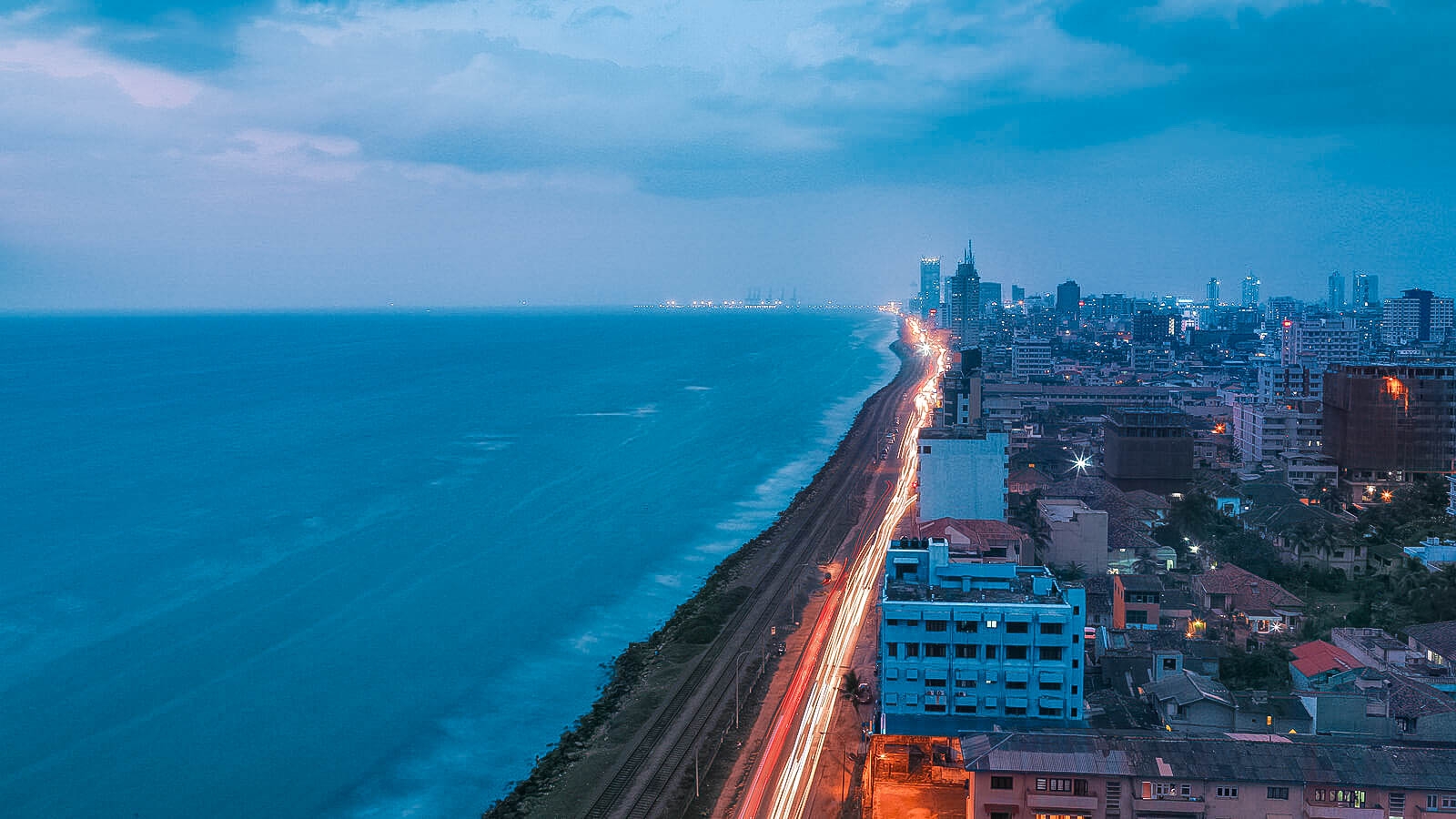 SKYLINE VIEWS & OZO COLOMBO | the belle abroad