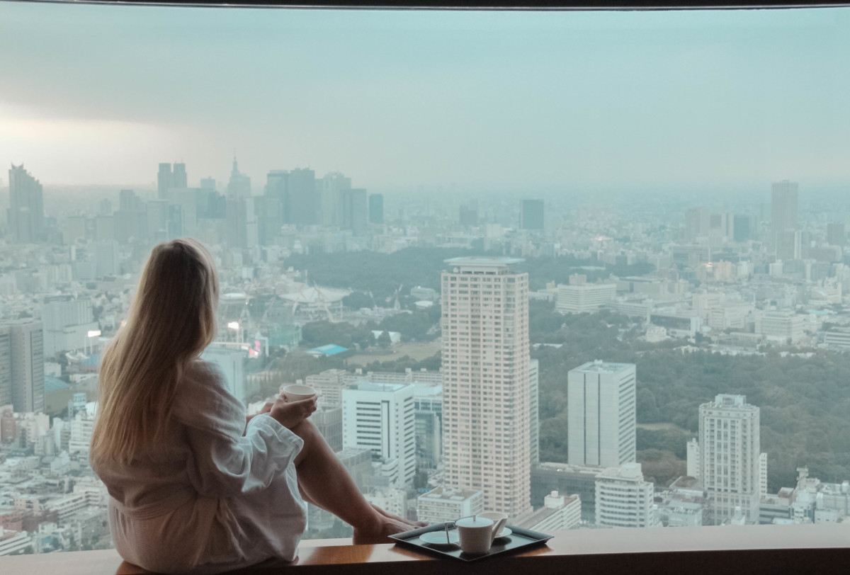 SLEEPING ABOVE TOKYO : A STAY AT THE RITZ CARLTON | the belle abroad