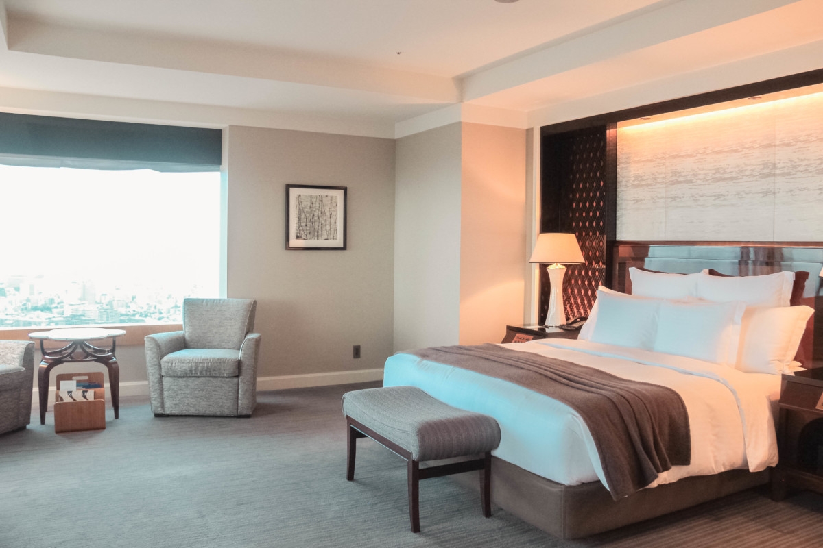 SLEEPING ABOVE TOKYO : A STAY AT THE RITZ CARLTON | the belle abroad